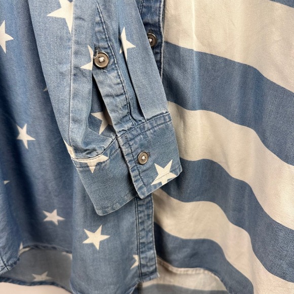 Stars and Stripes T&W Designs Patriotic Flag Womens Denim Style shirt Small - Picture 5 of 13